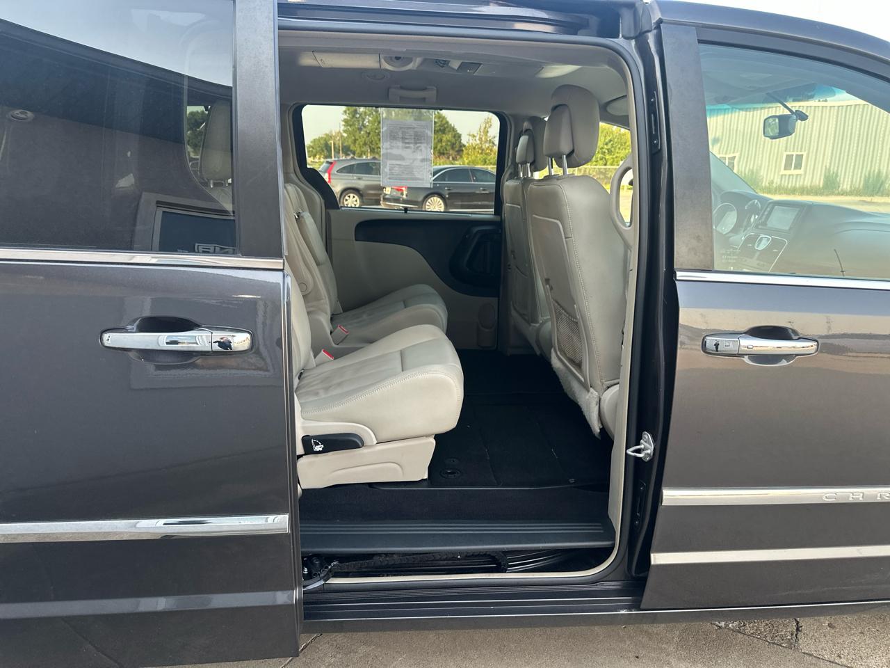 Chrysler Town & Country 4dr Wgn Touring 2015