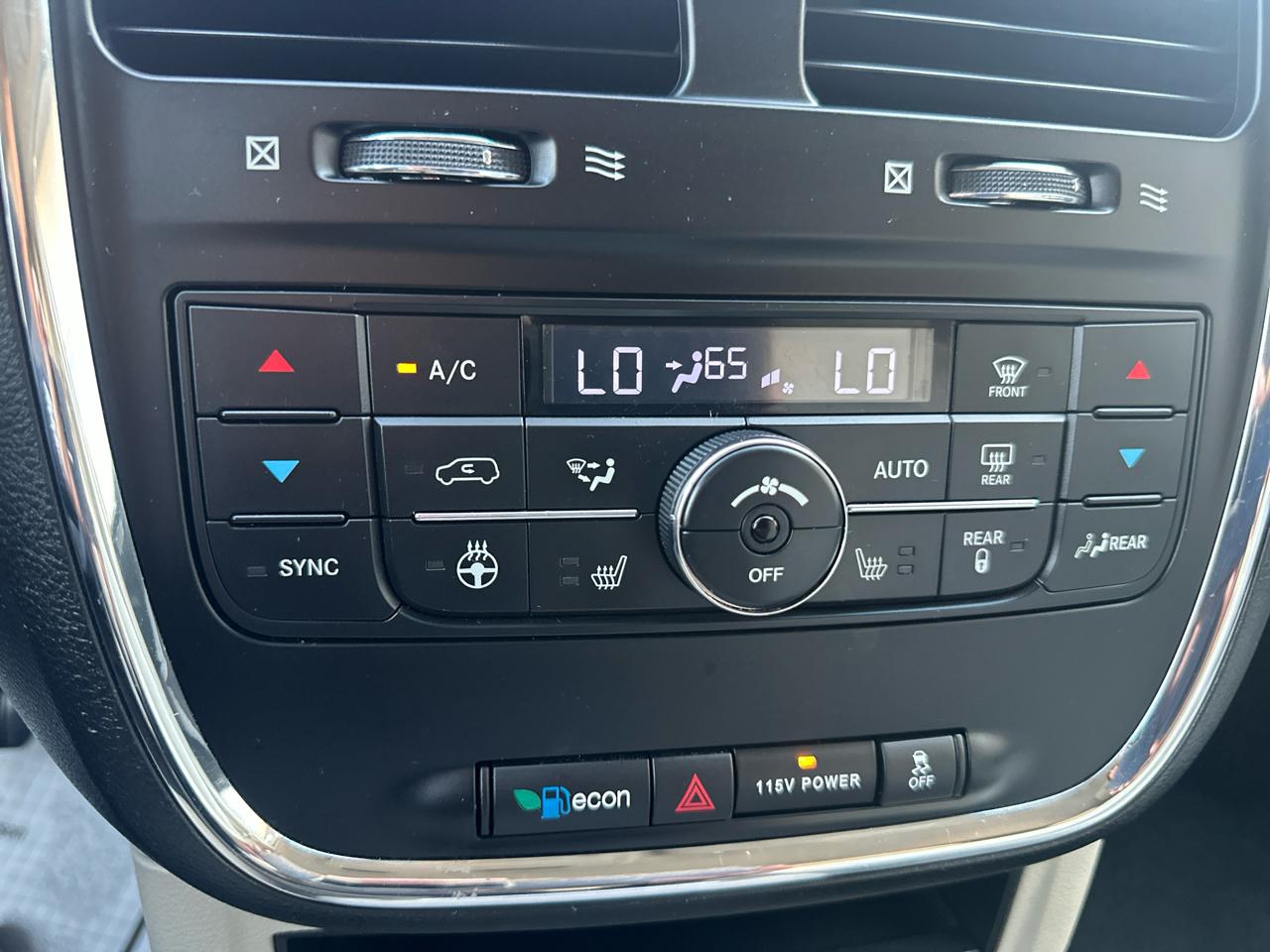 Chrysler Town & Country 4dr Wgn Touring 2015