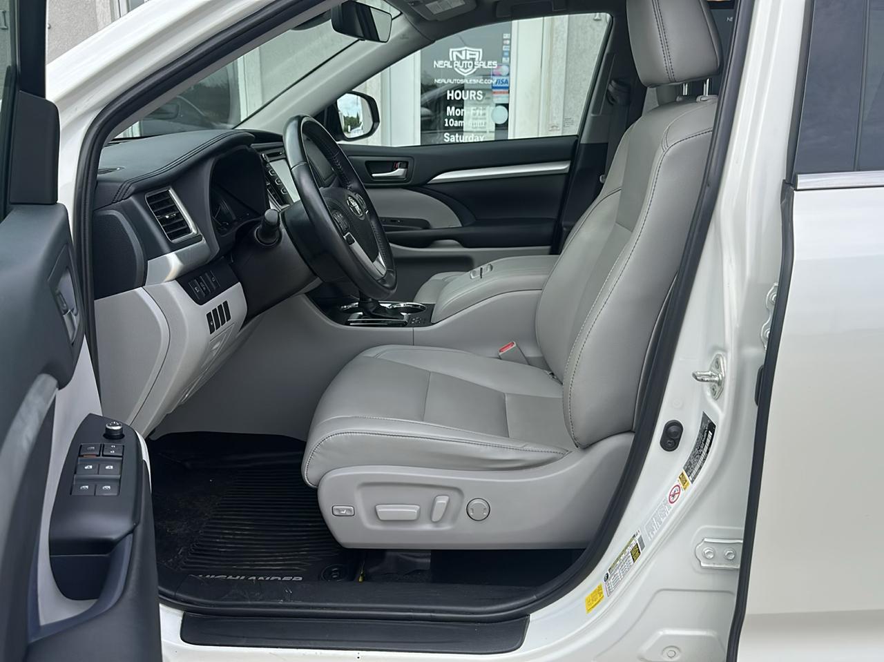 Toyota Highlander XLE V6 AWD (Natl) 2019