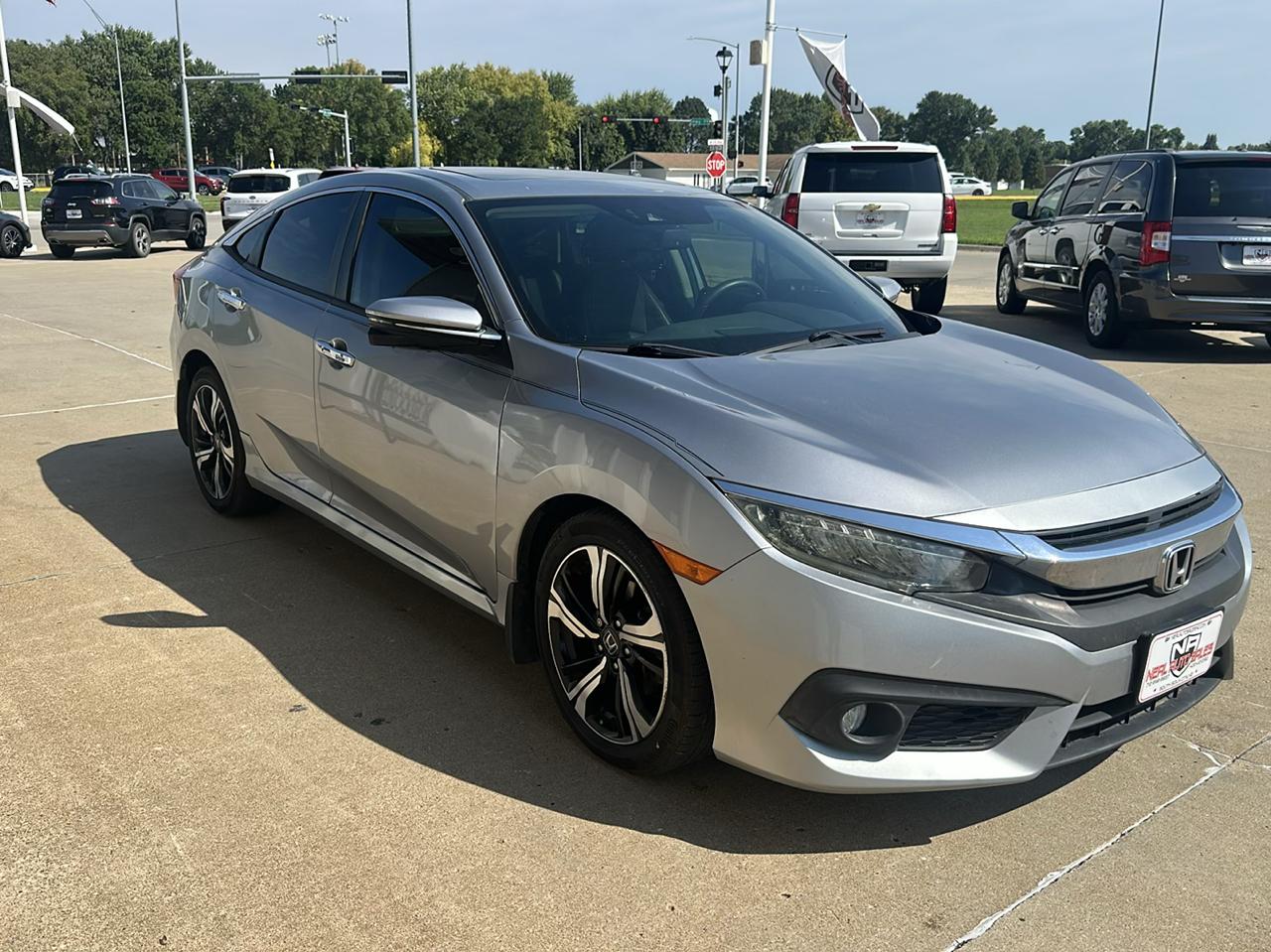 Honda Civic Sedan 4dr CVT Touring 2016