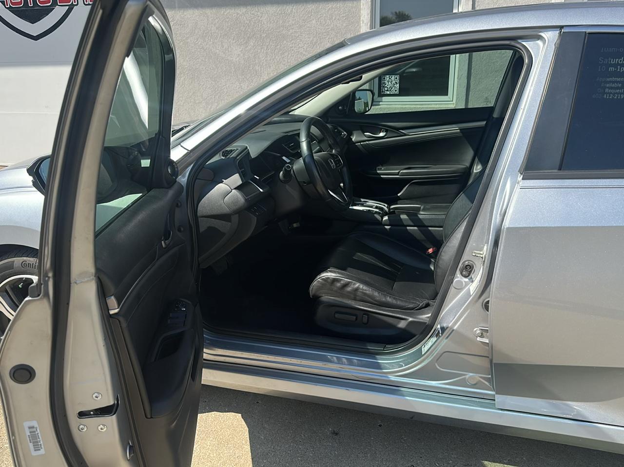 Honda Civic Sedan 4dr CVT Touring 2016
