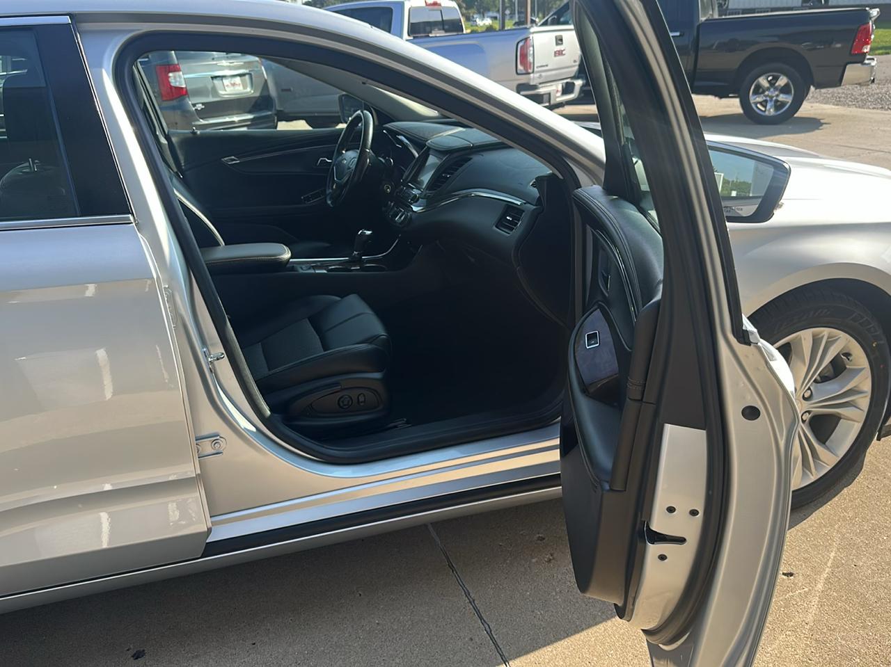 Chevrolet Impala 4dr Sdn LT w/2LT 2014