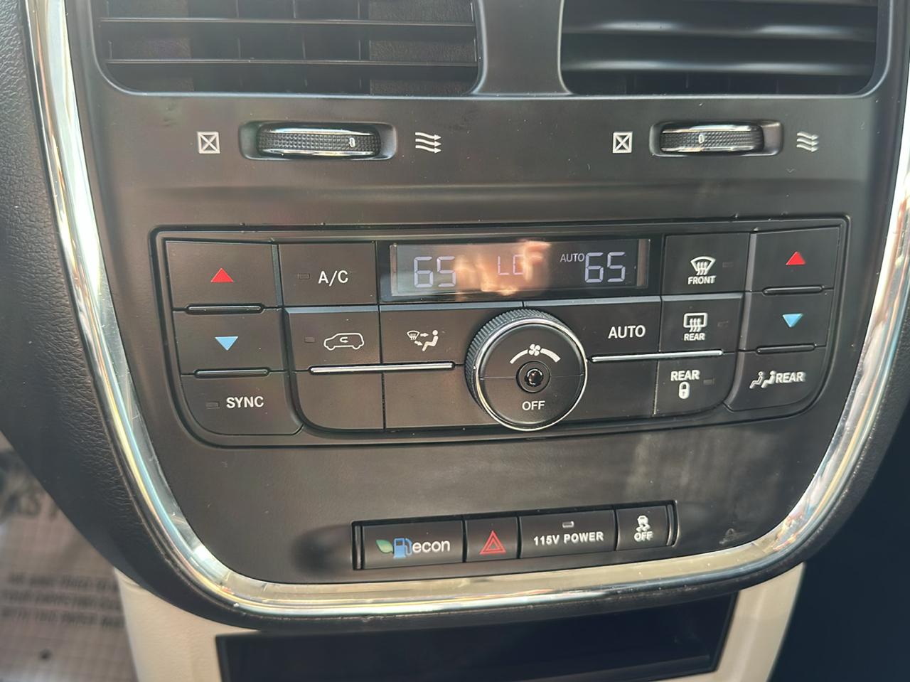 Chrysler Town & Country 4dr Wgn Touring 2014