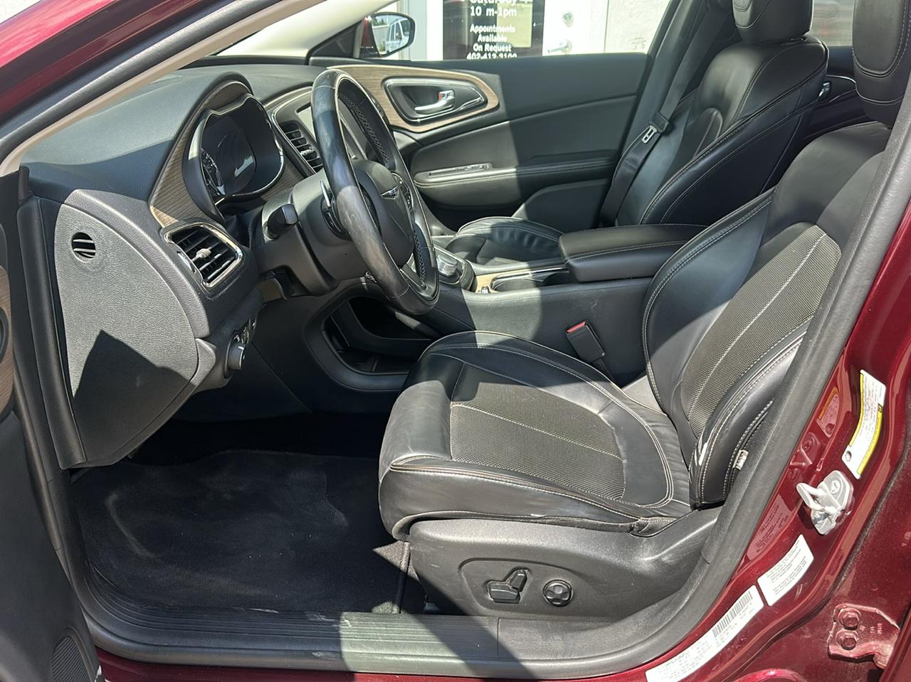 Chrysler 200 4dr Sdn C FWD 2015