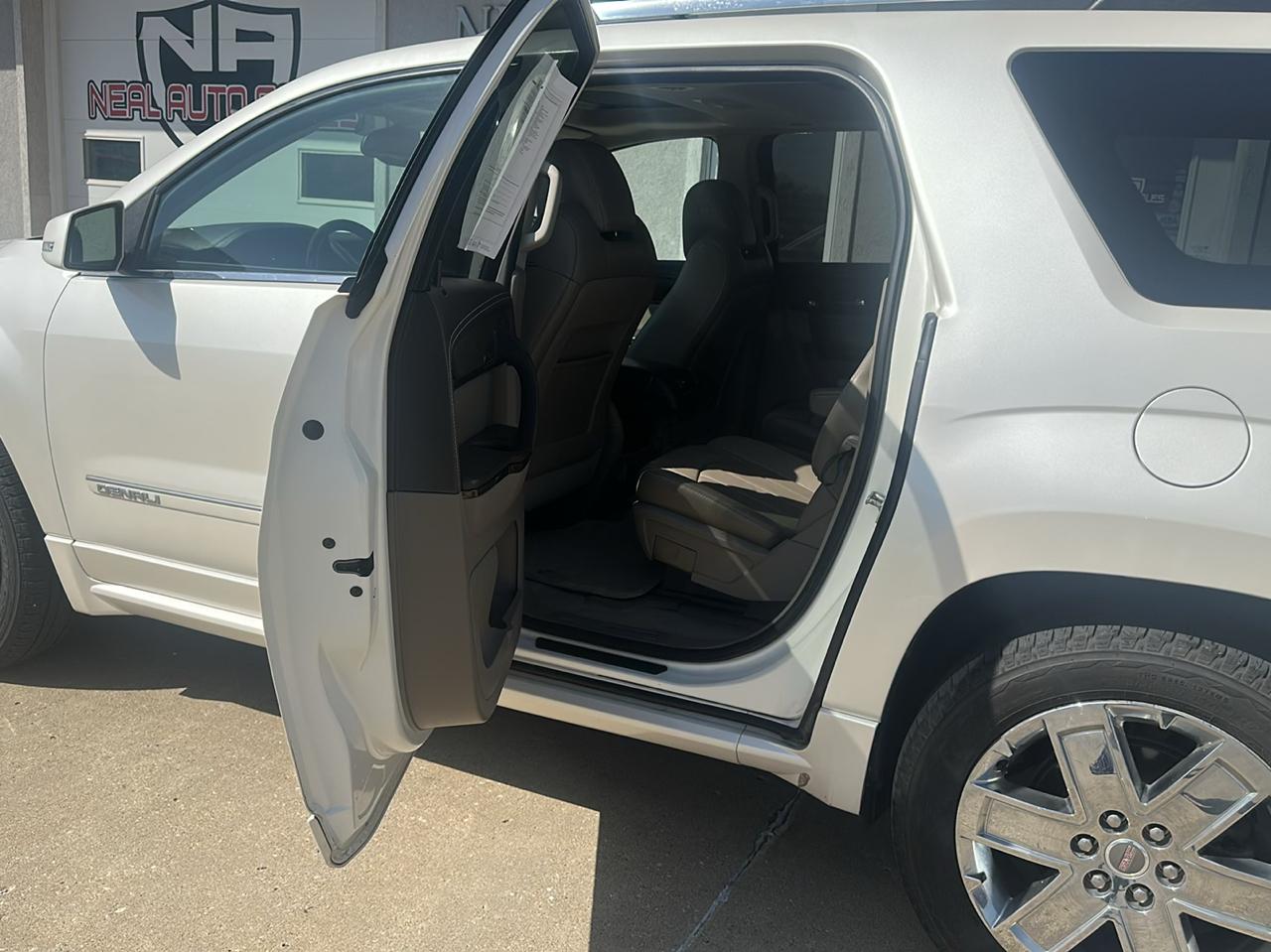 GMC Acadia AWD 4dr Denali 2014