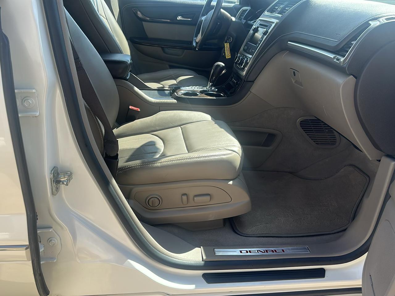 GMC Acadia AWD 4dr Denali 2014