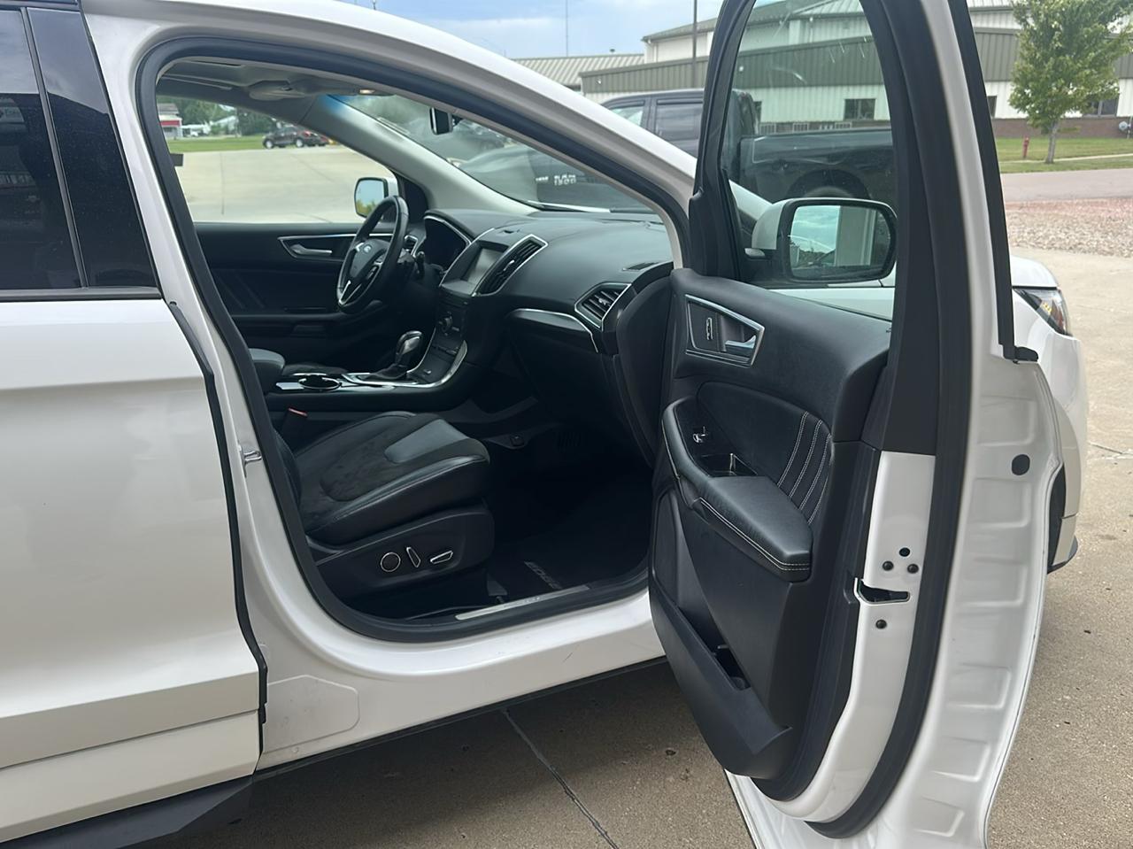 Ford Edge 4dr Sport AWD 2015
