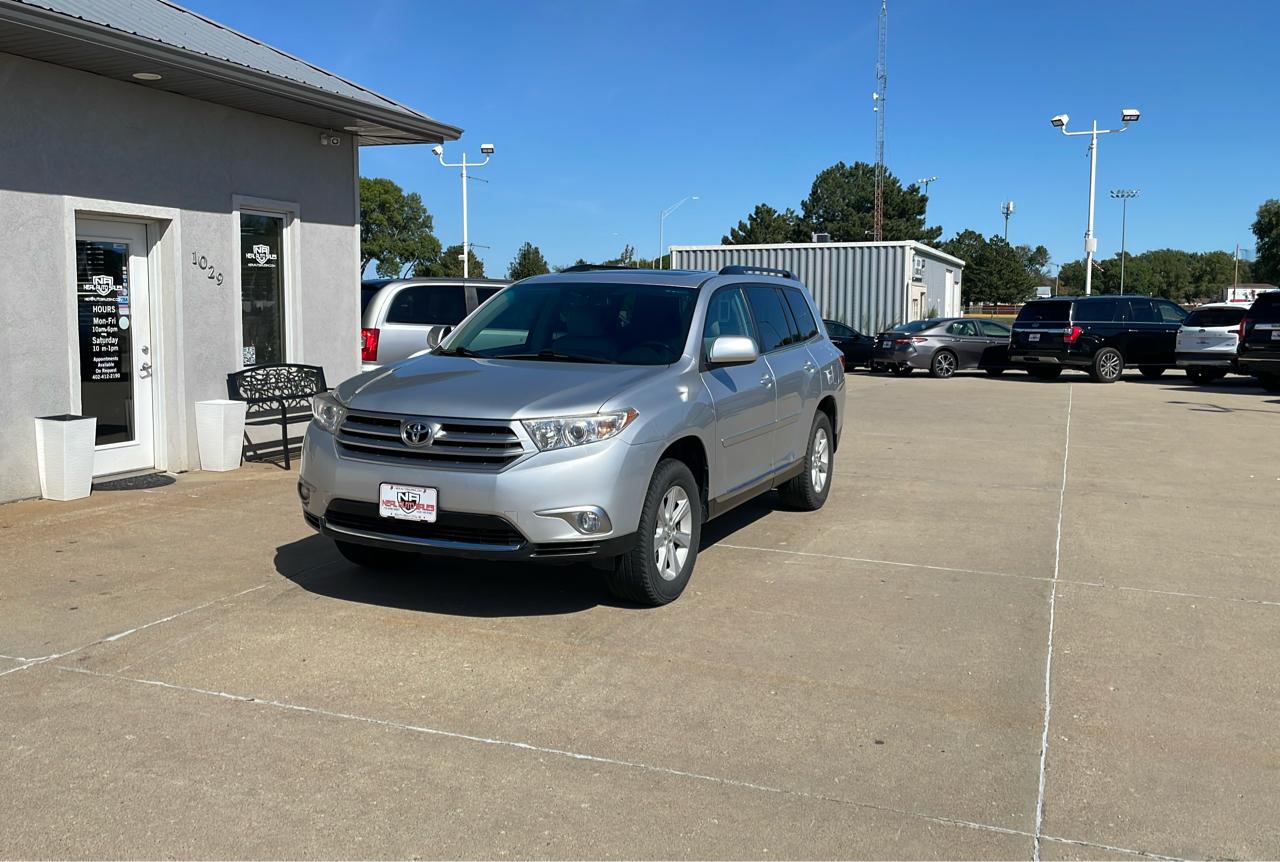 Toyota Highlander 4WD 4dr V6 (Natl) 2012