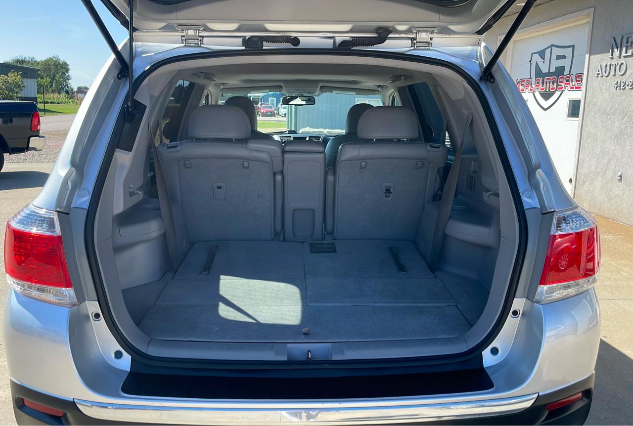 Toyota Highlander 4WD 4dr V6 (Natl) 2012