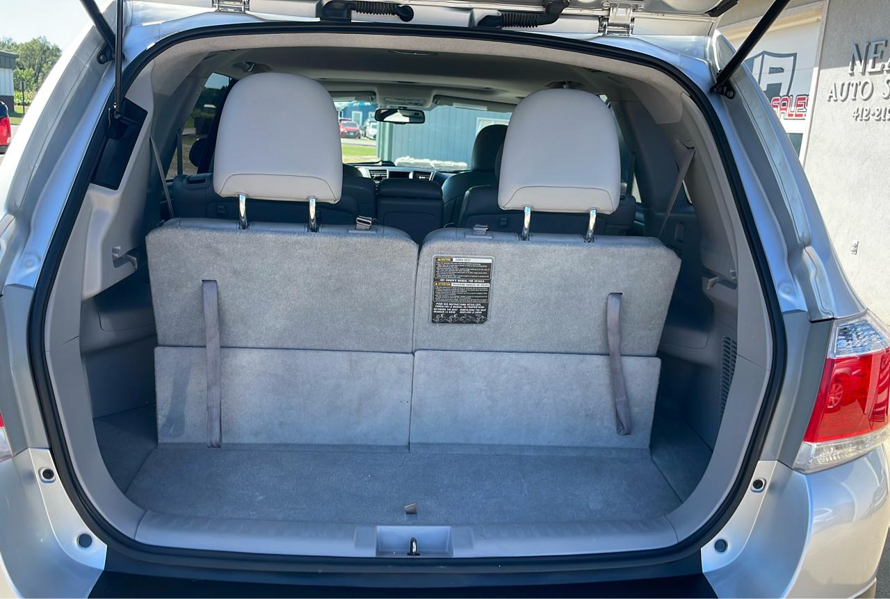 Toyota Highlander 4WD 4dr V6 (Natl) 2012