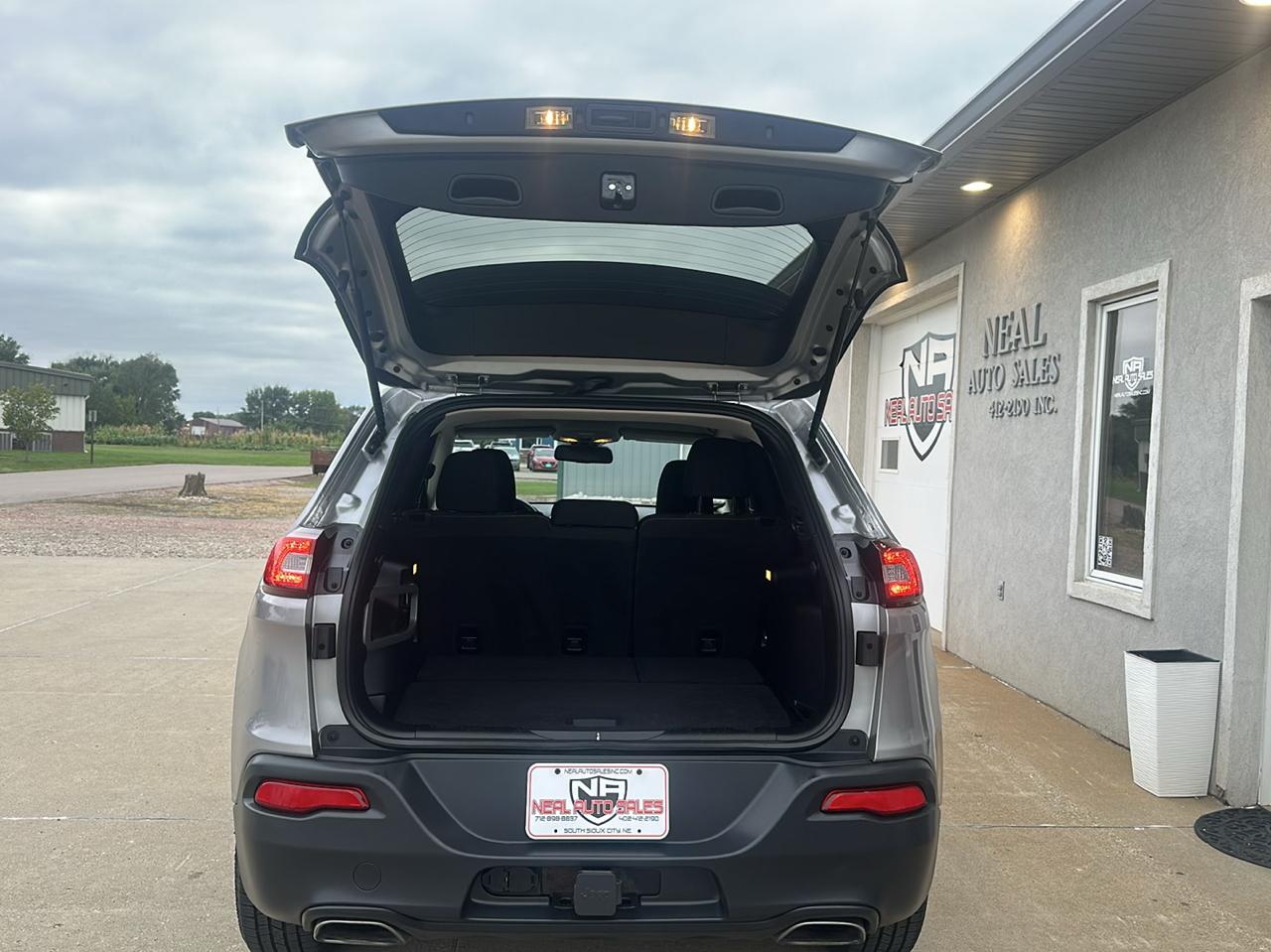 Jeep Cherokee 4WD 4dr Latitude 2016