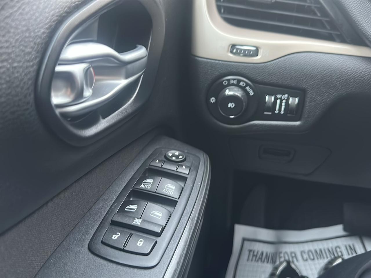 Jeep Cherokee 4WD 4dr Latitude 2016
