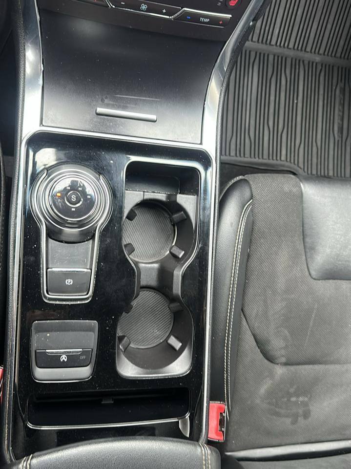 Ford Edge photo 19