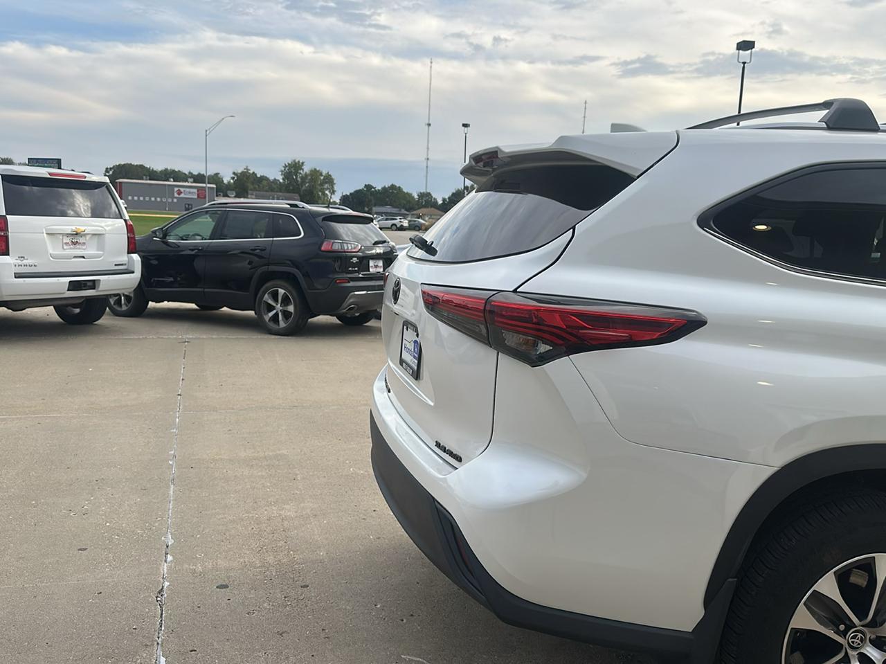 Toyota Highlander XLE AWD (Natl) 2021