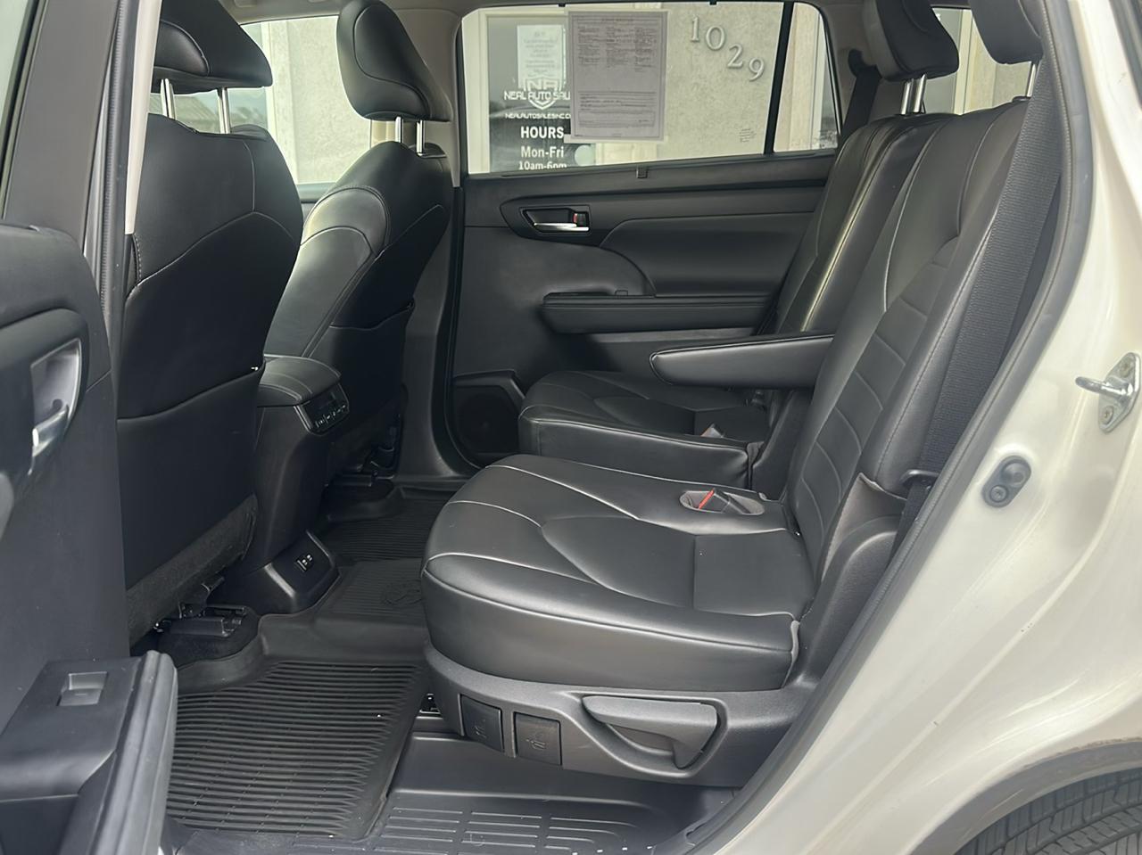 Toyota Highlander XLE AWD (Natl) 2021
