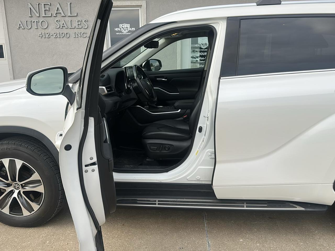 Toyota Highlander XLE AWD (Natl) 2021