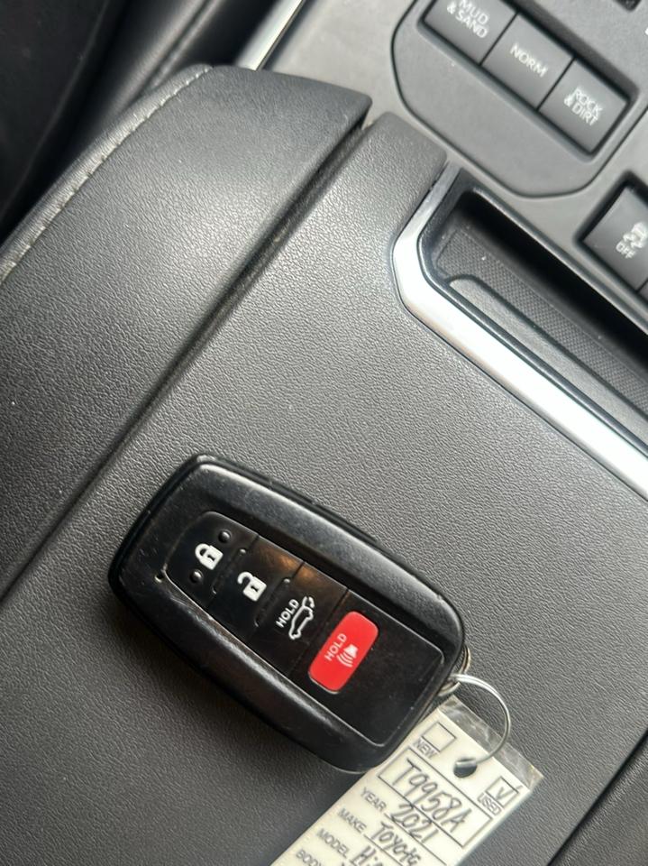 Toyota Highlander XLE AWD (Natl) 2021