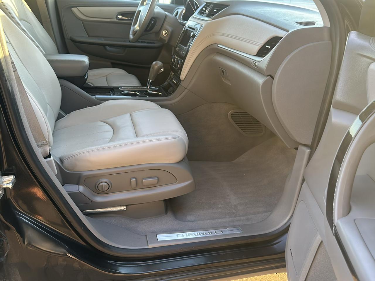 Chevrolet Traverse AWD 4dr LTZ 2015