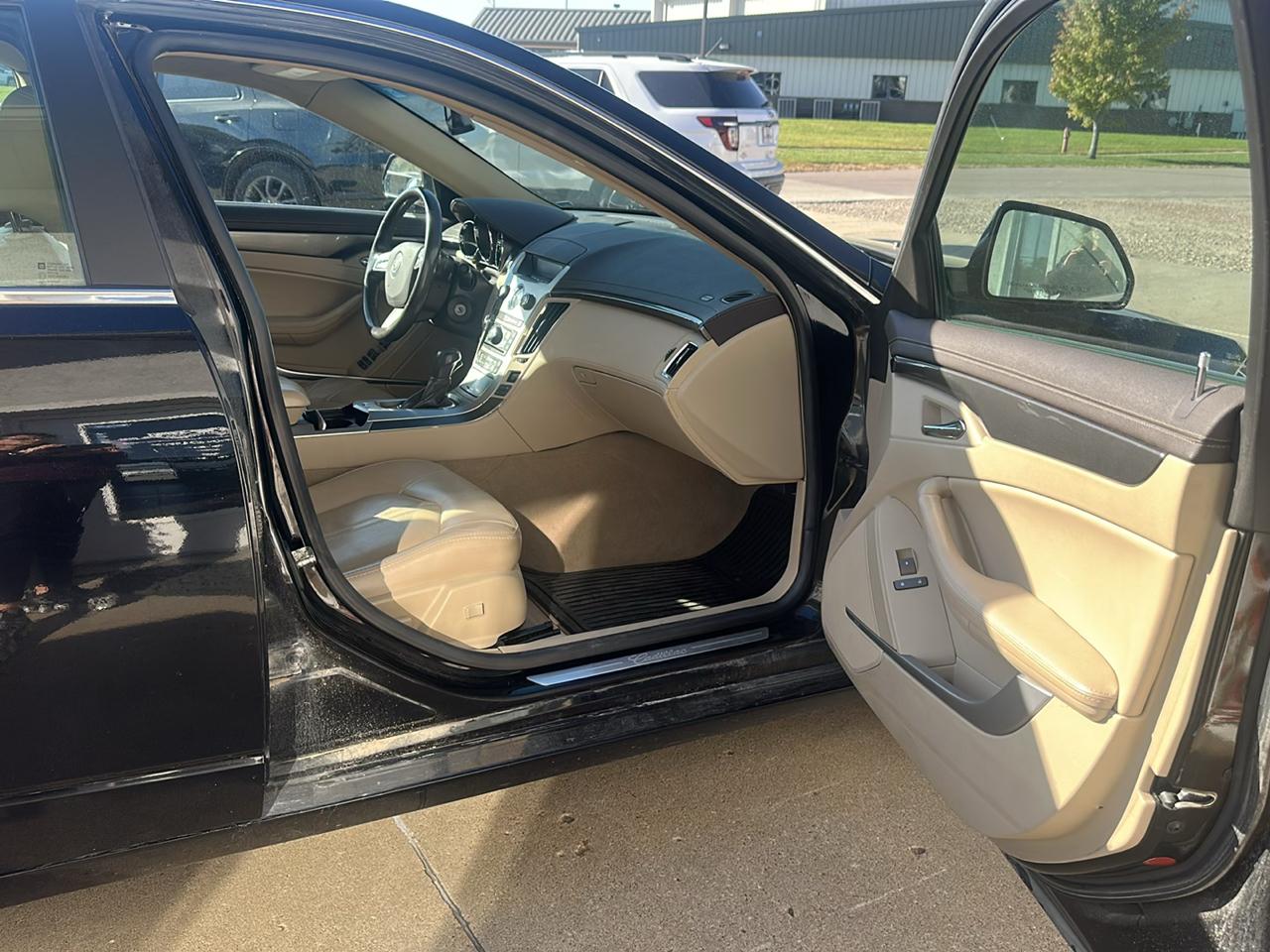 Cadillac CTS 4dr Sdn AWD w/1SA 2009
