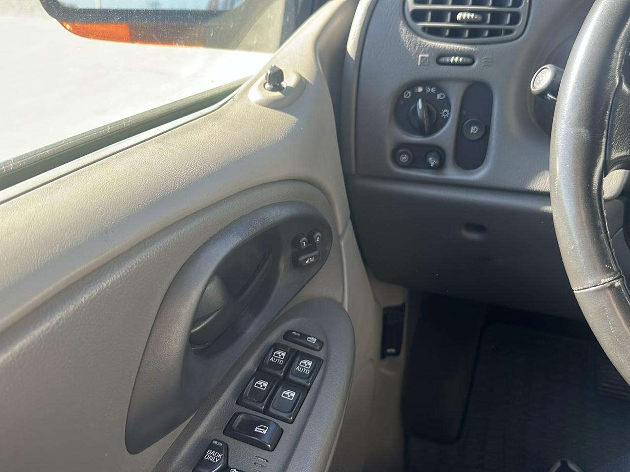 Chevrolet TrailBlazer 4dr 4WD LT 2004