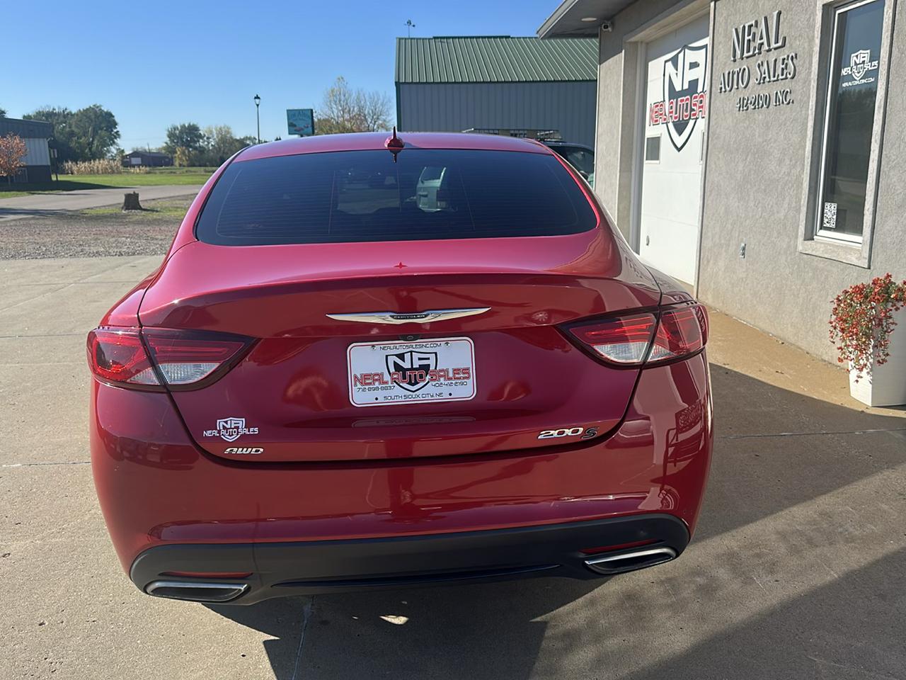 Chrysler 200 4dr Sdn S AWD 2016