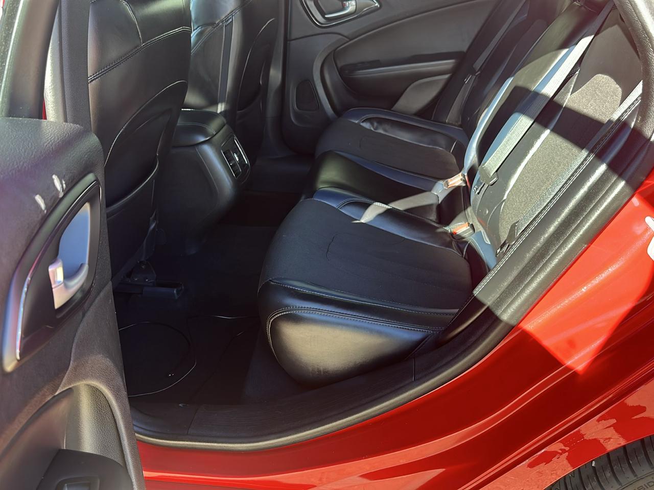 Chrysler 200 4dr Sdn S AWD 2016