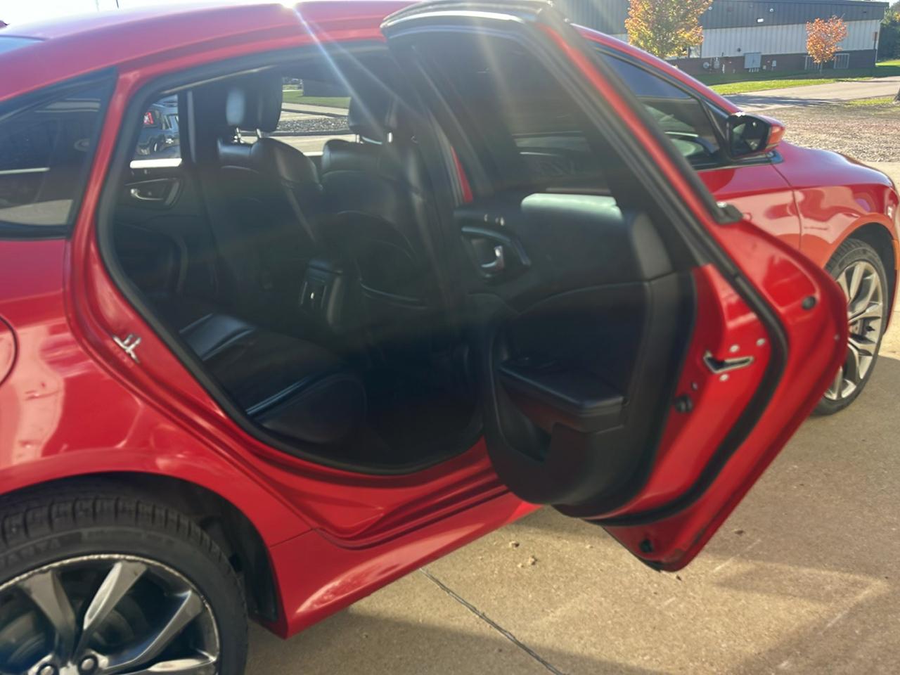 Chrysler 200 4dr Sdn S AWD 2016