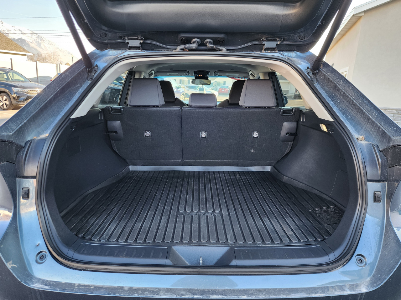 Toyota Venza LE 2024