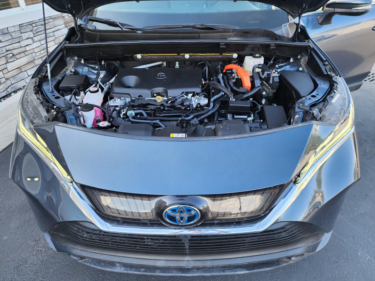 Toyota Venza LE 2024