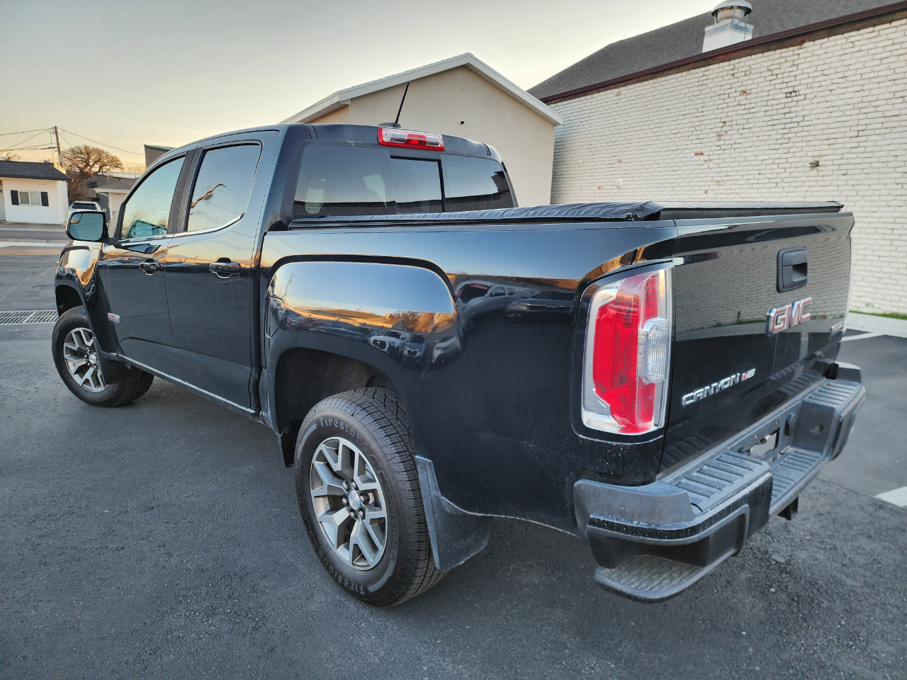 GMC Canyon All Terrain Crew Cab w/Cloth Short Box 4WD 2020