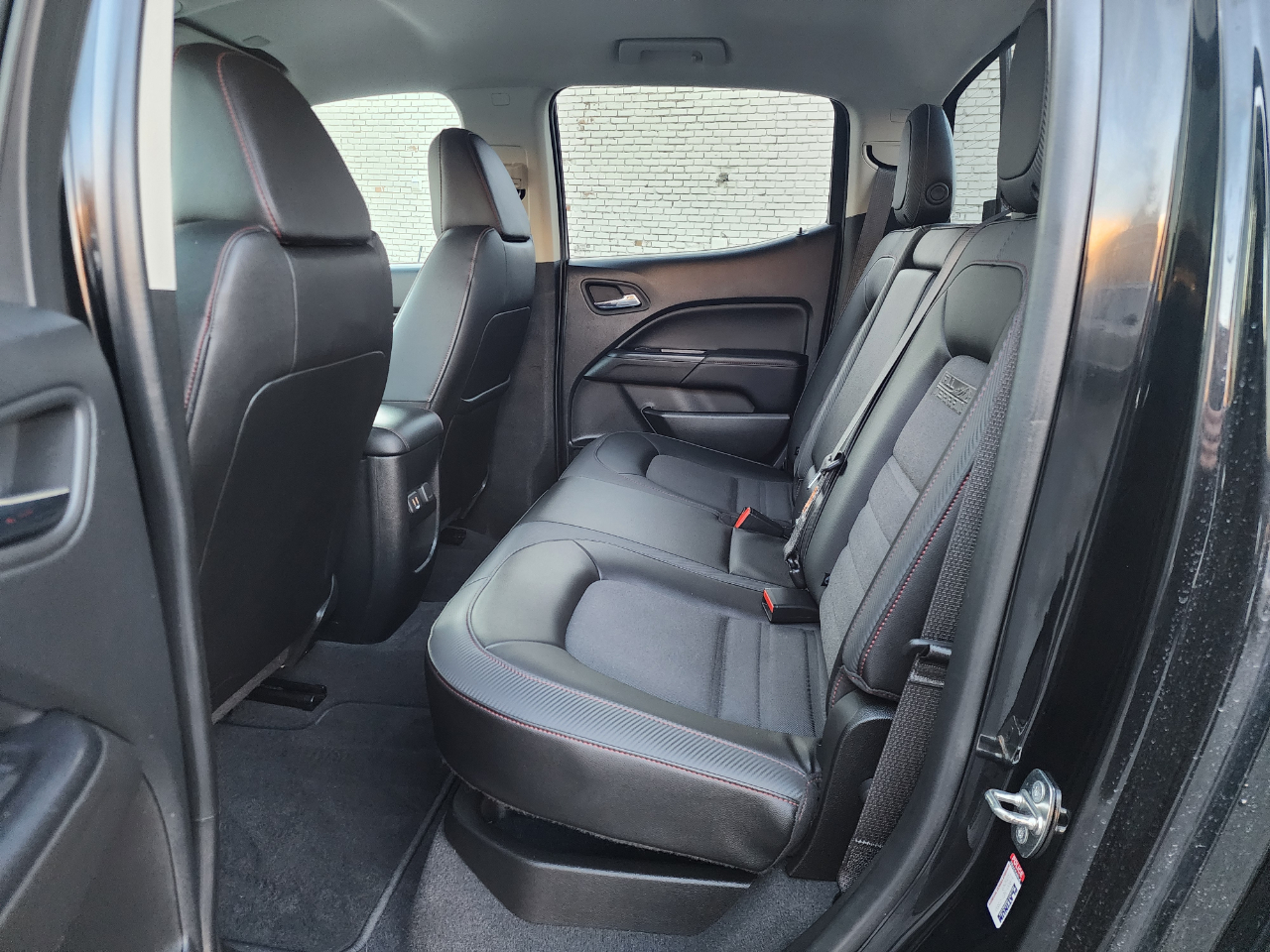 GMC Canyon All Terrain Crew Cab w/Cloth Short Box 4WD 2020