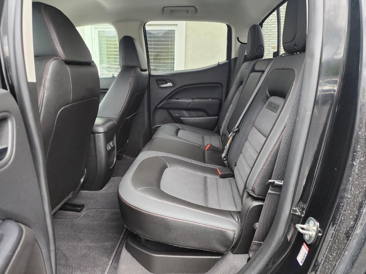 GMC Canyon All Terrain Crew Cab w/Cloth Short Box 4WD 2020