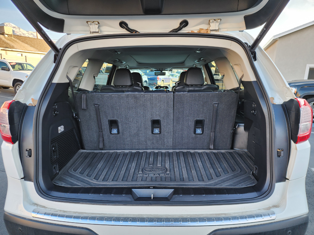 Subaru Ascent Touring 2022