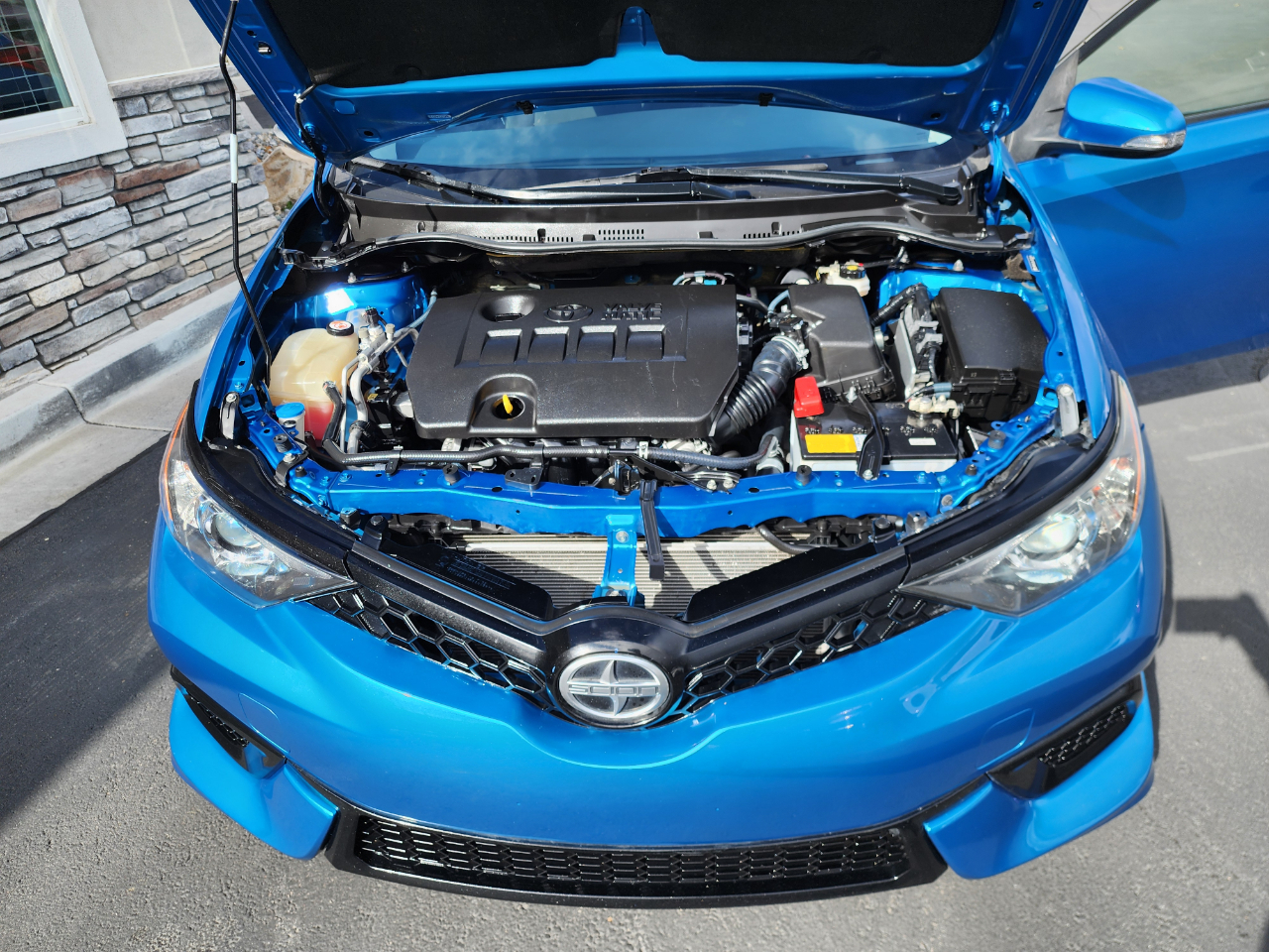 Scion iM CVT 2016 Scion iM CVT 2016