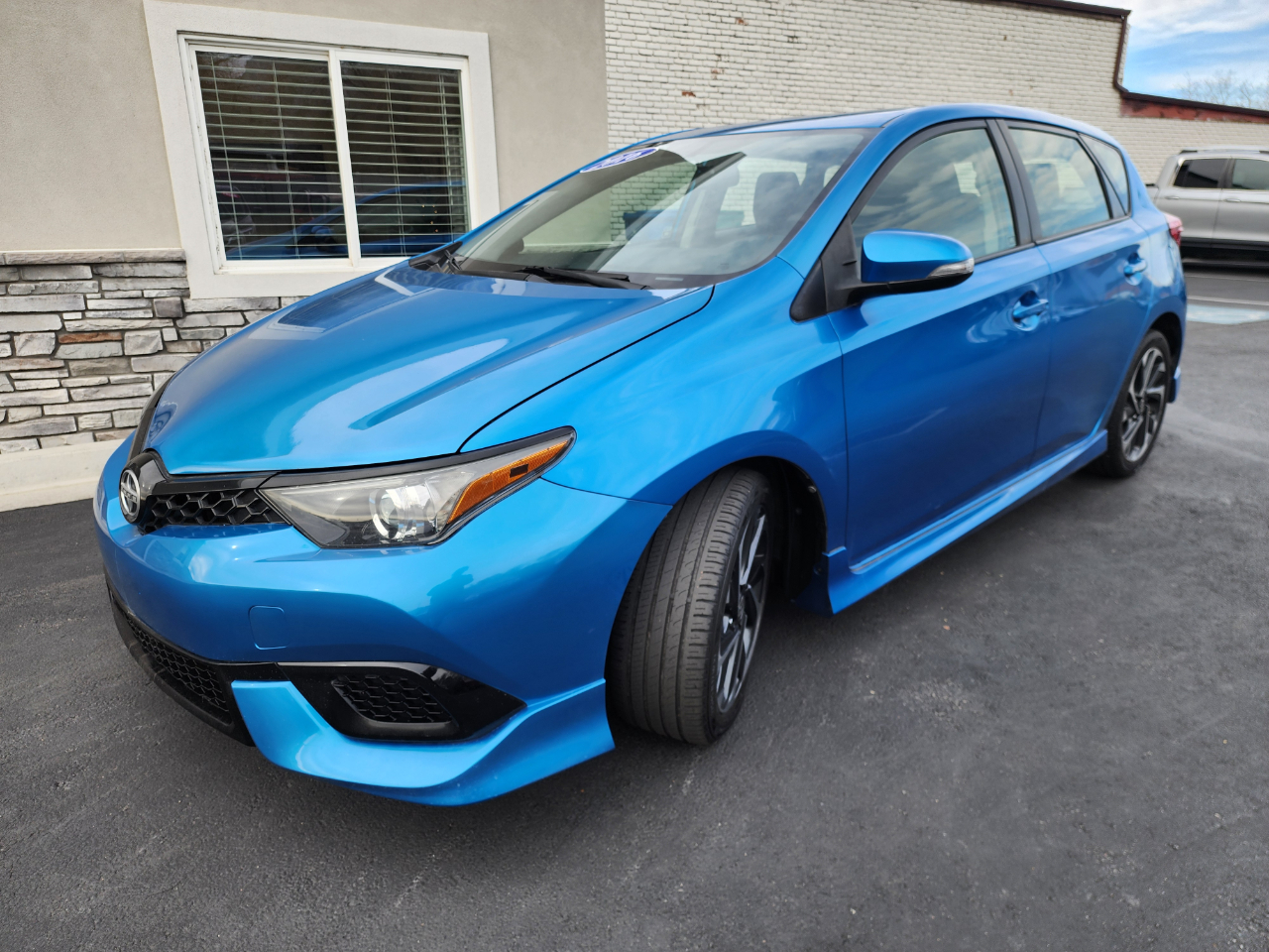 Scion iM CVT 2016