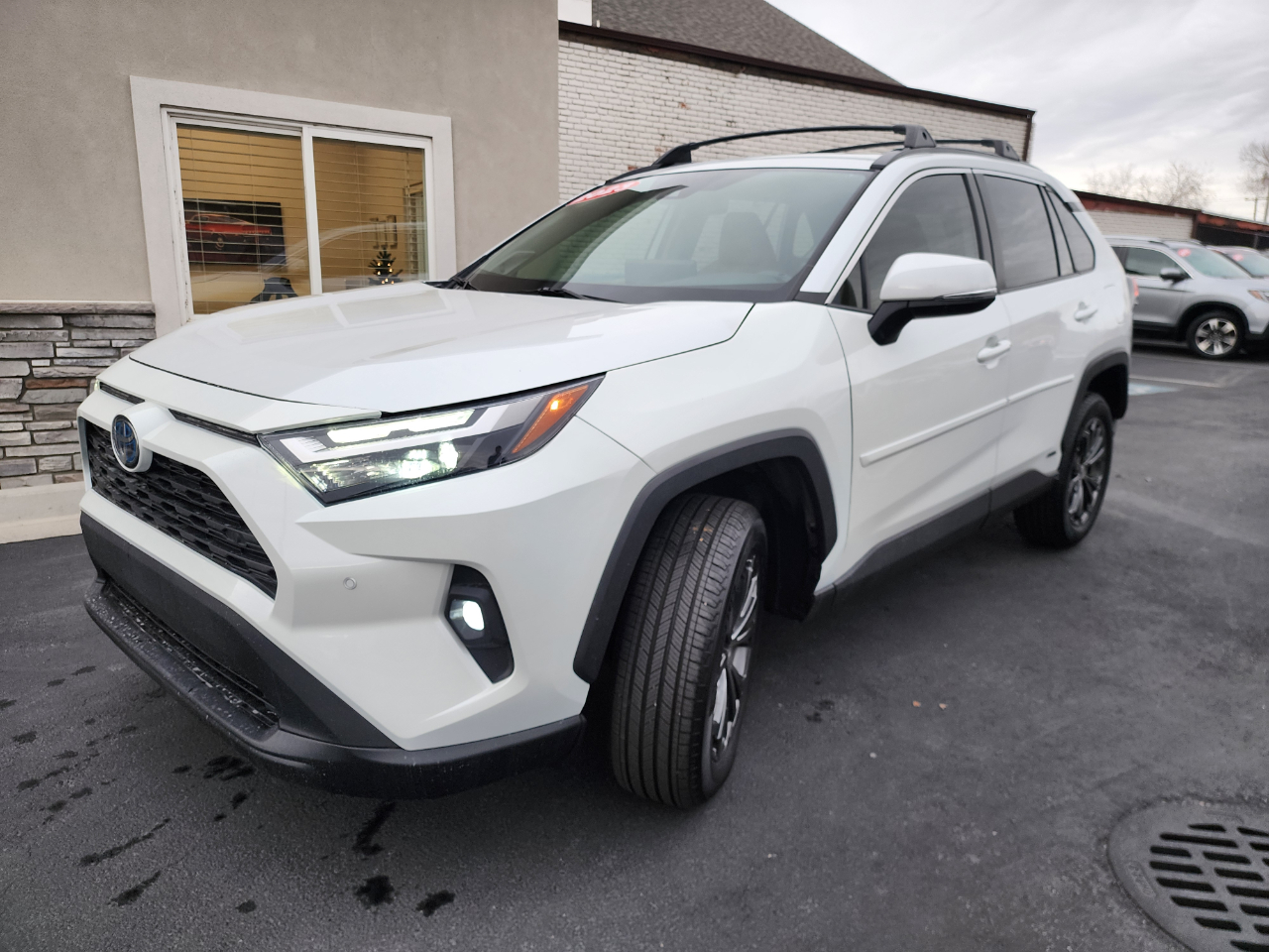 Toyota RAV4 Hybrid XLE Premium 2023