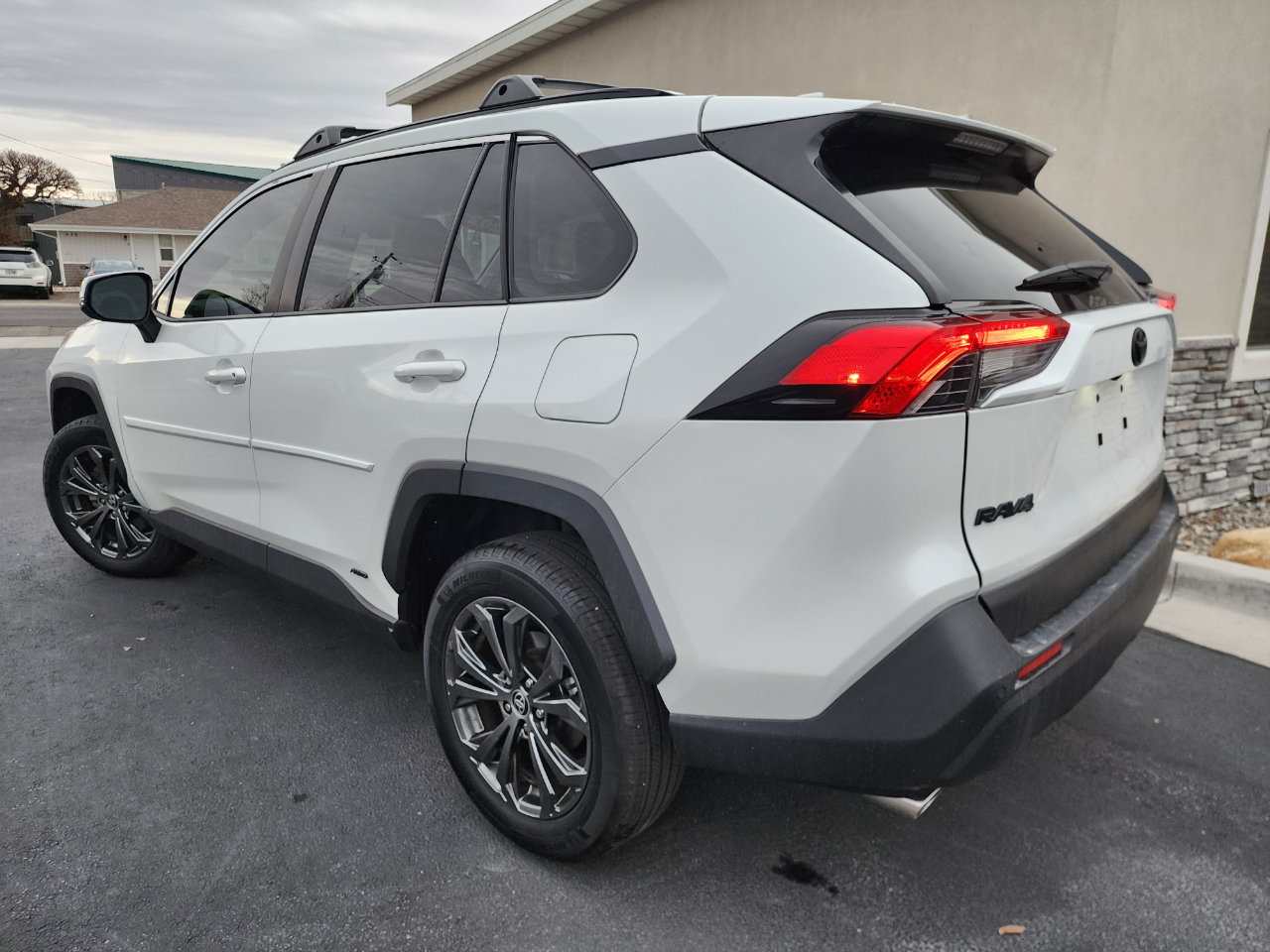 Toyota RAV4 Hybrid XLE Premium 2023