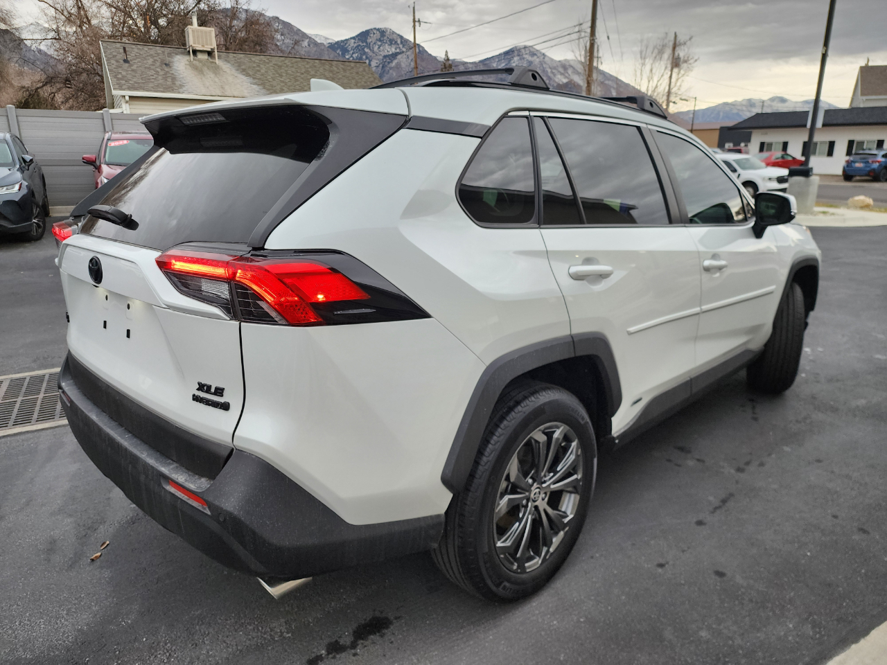 Toyota RAV4 Hybrid XLE Premium 2023
