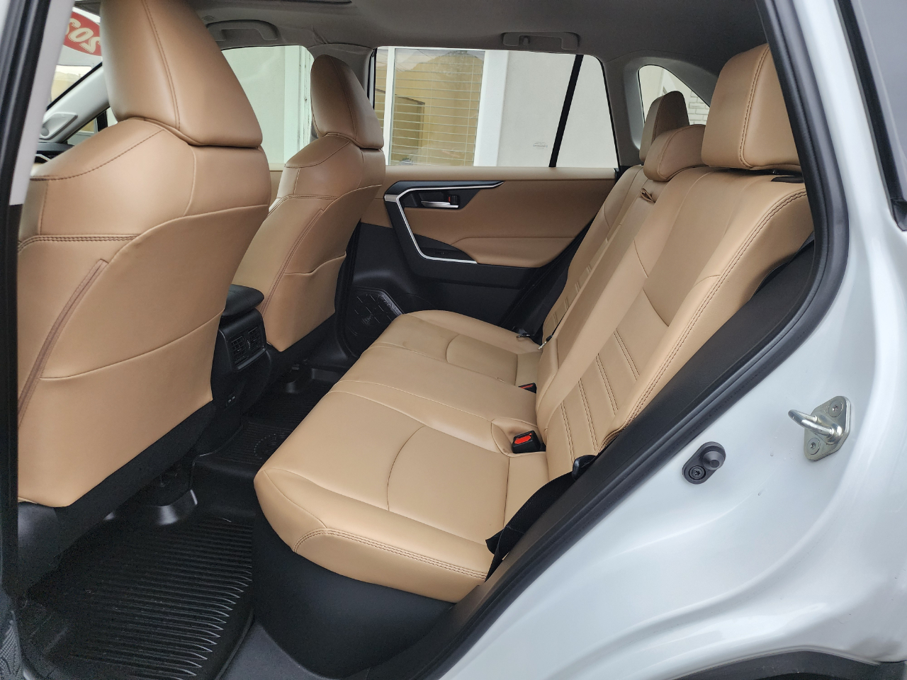 Toyota RAV4 Hybrid XLE Premium 2023