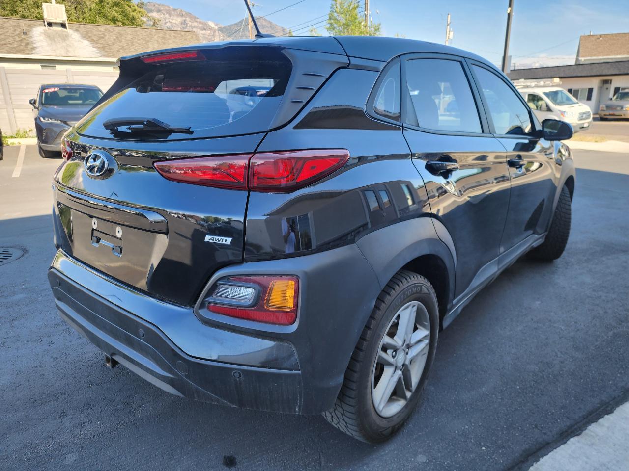 Hyundai Kona SE AWD 2021
