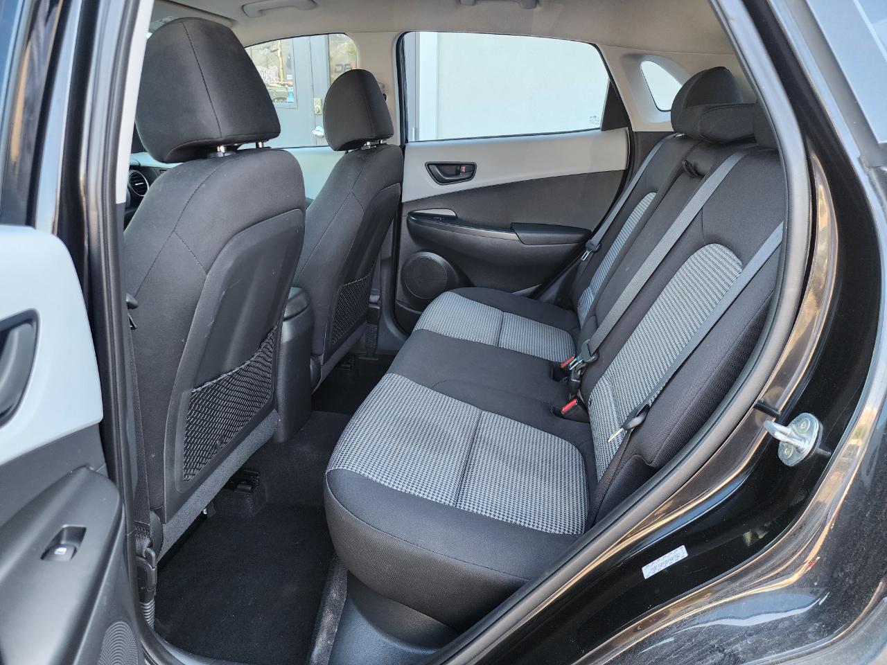 Hyundai Kona SE AWD 2021