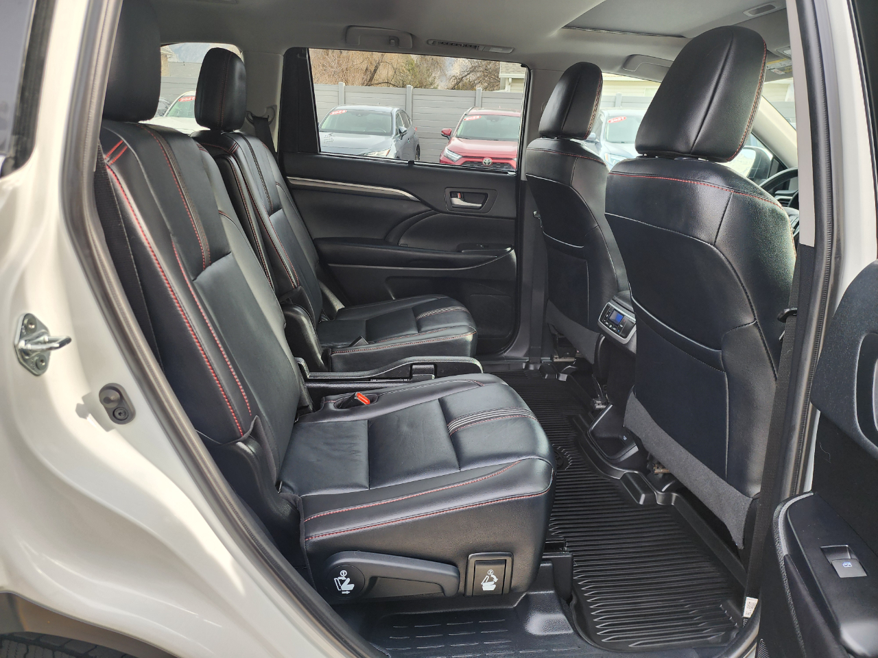 Toyota Highlander SE AWD V6 2019