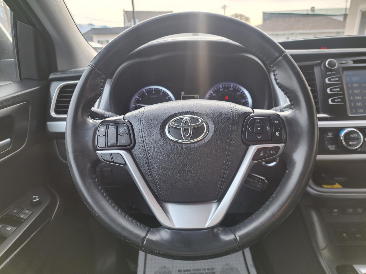 Toyota Highlander SE AWD V6 2019