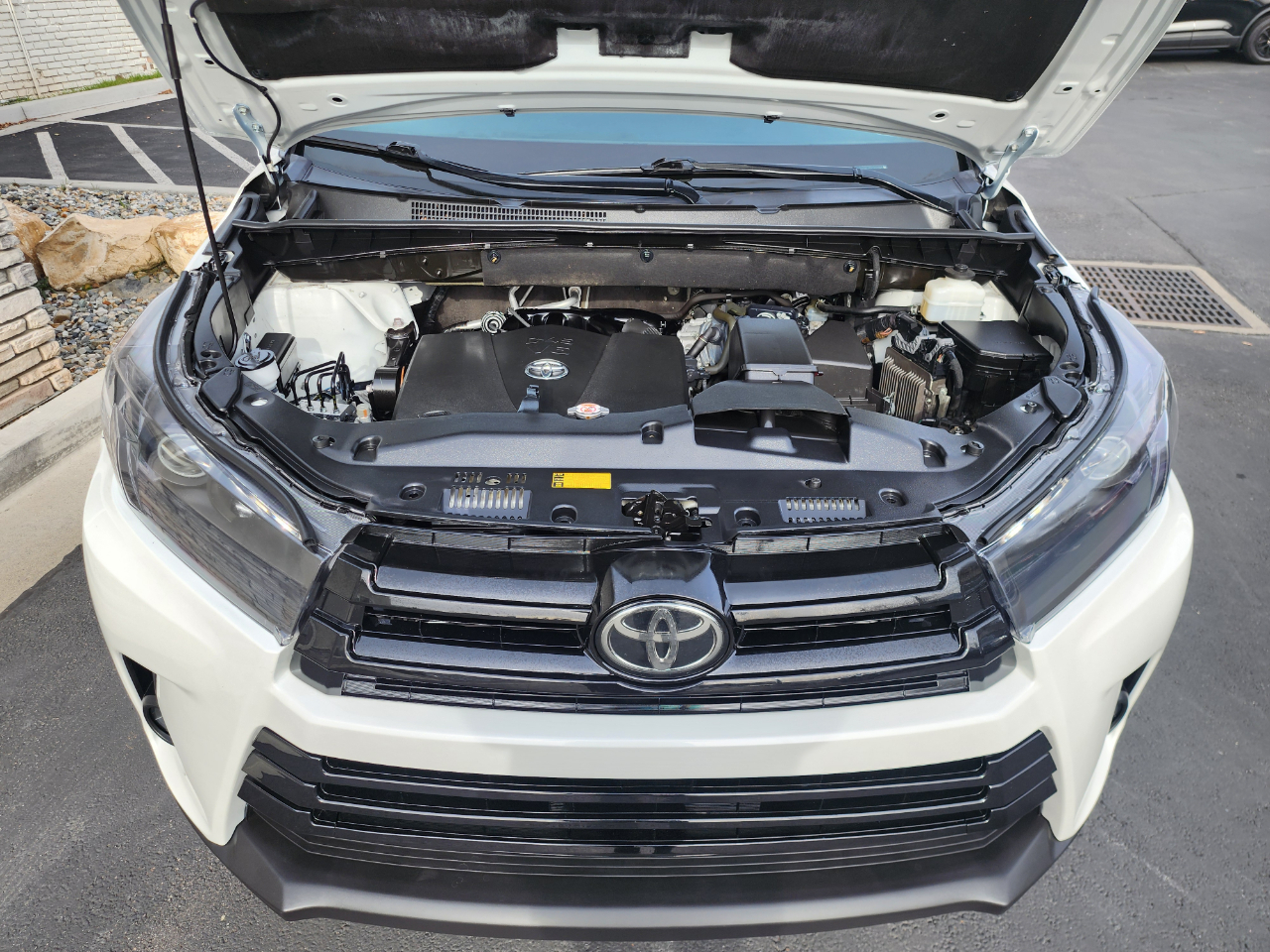 Toyota Highlander SE AWD V6 2019