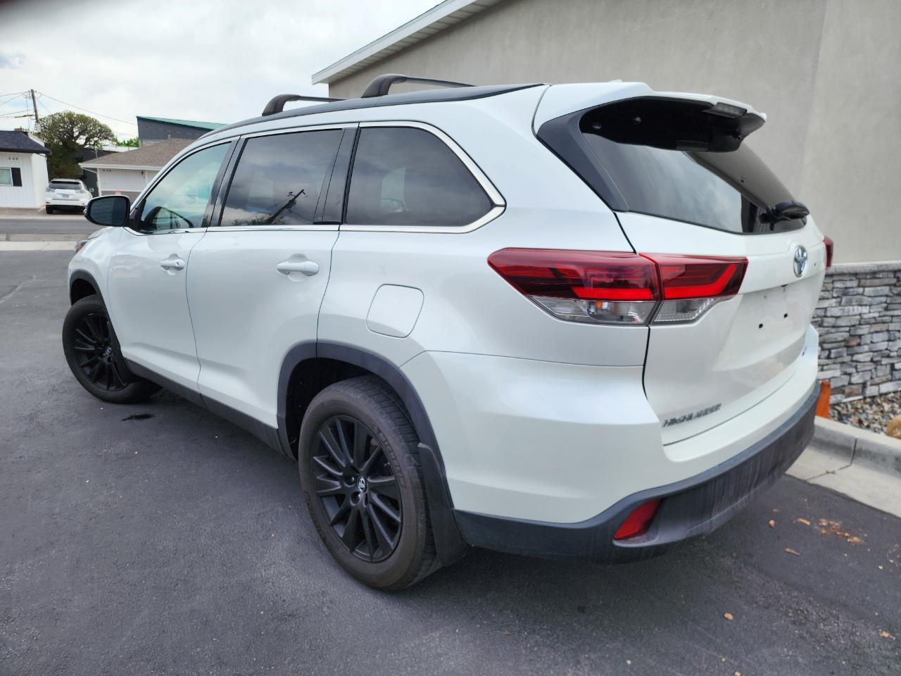 Toyota Highlander SE AWD V6 2019