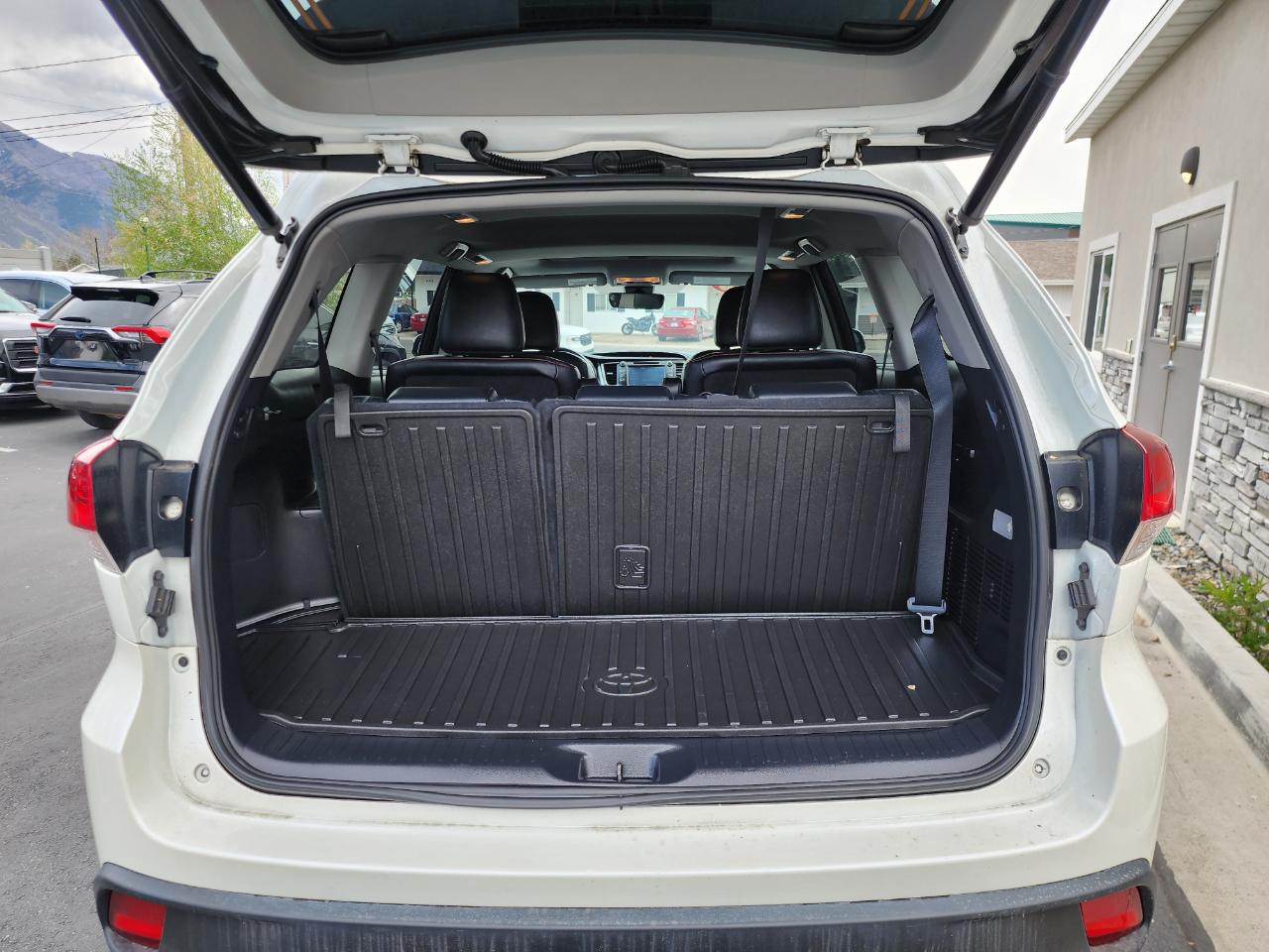 Toyota Highlander SE AWD V6 2019