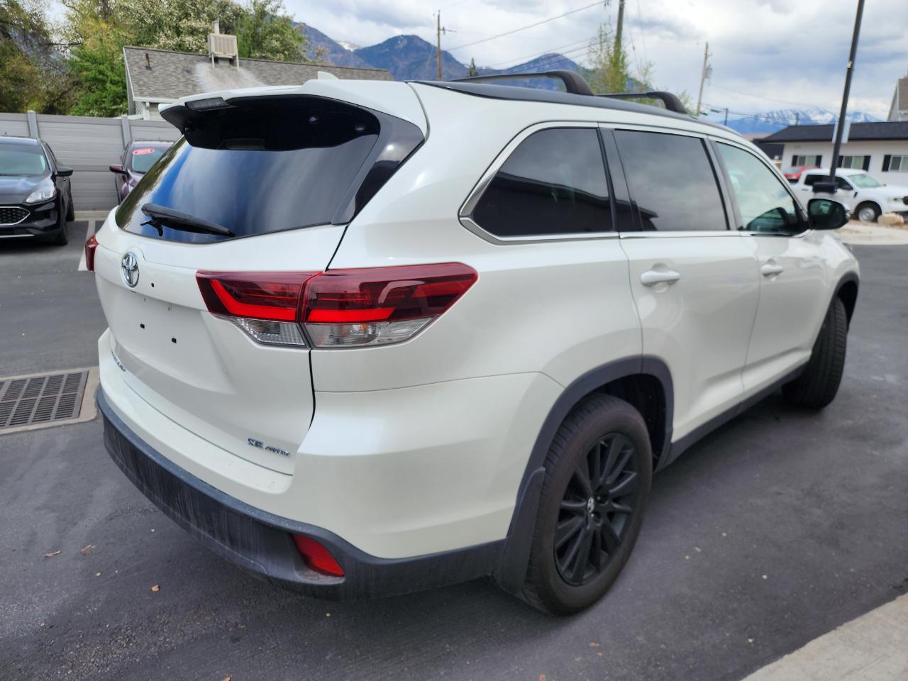 Toyota Highlander SE AWD V6 2019