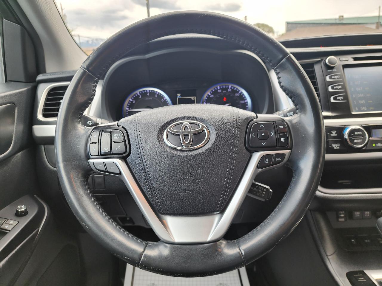 Toyota Highlander SE AWD V6 2019