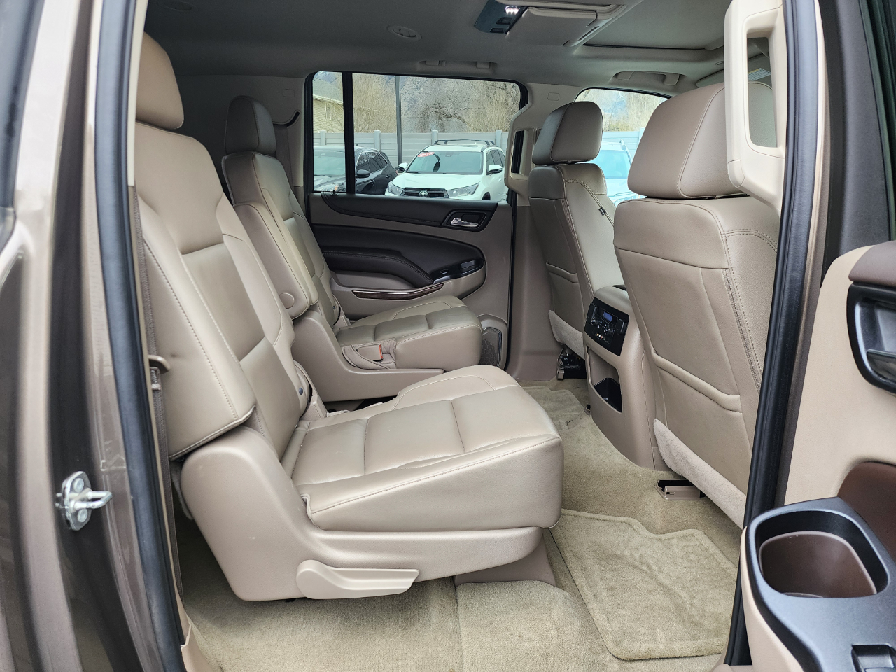 Chevrolet Suburban LT 4WD 2016
