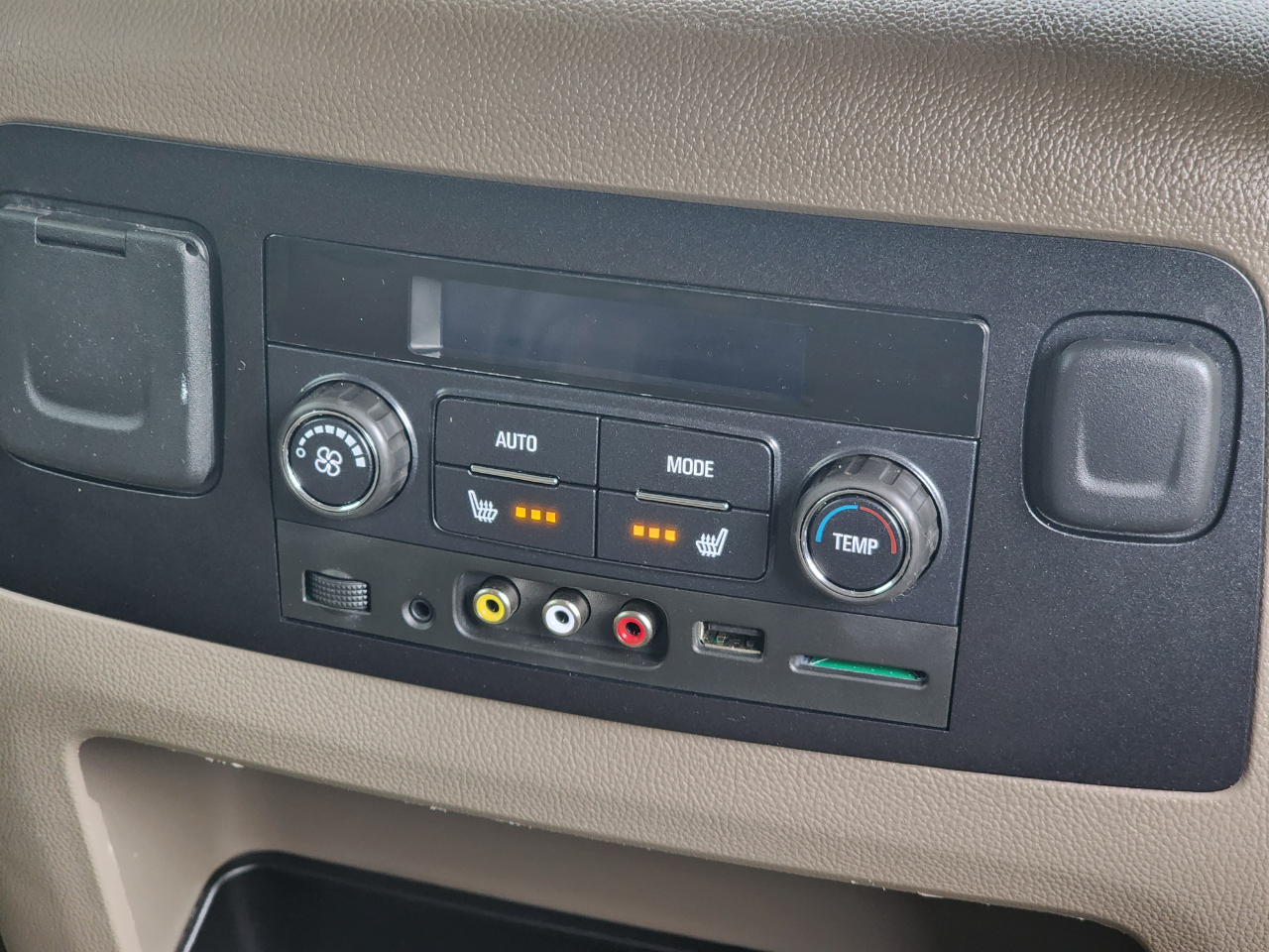 Chevrolet Suburban LT 4WD 2016